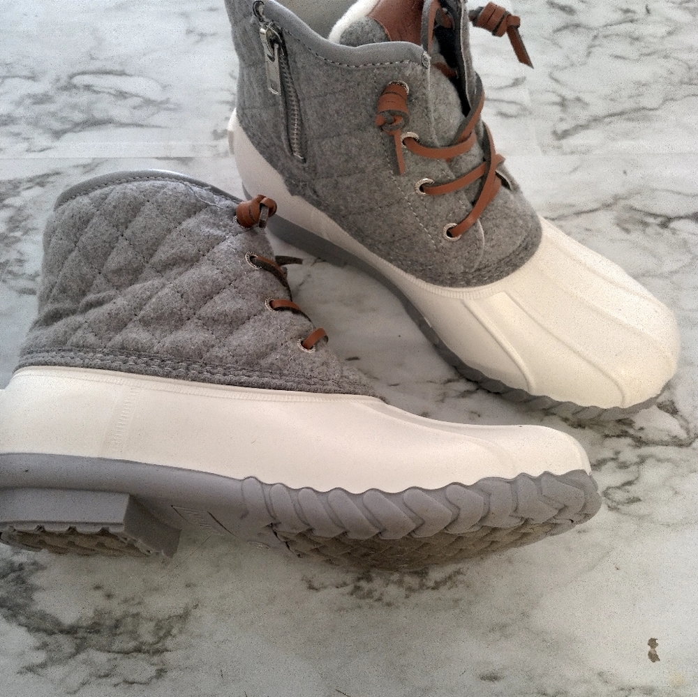Women's boots